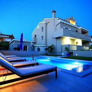 Lotos Apartament Zadar